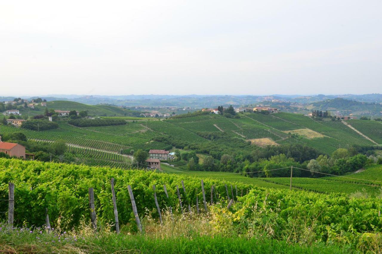 I Grappoli Villa Canelli Buitenkant foto
