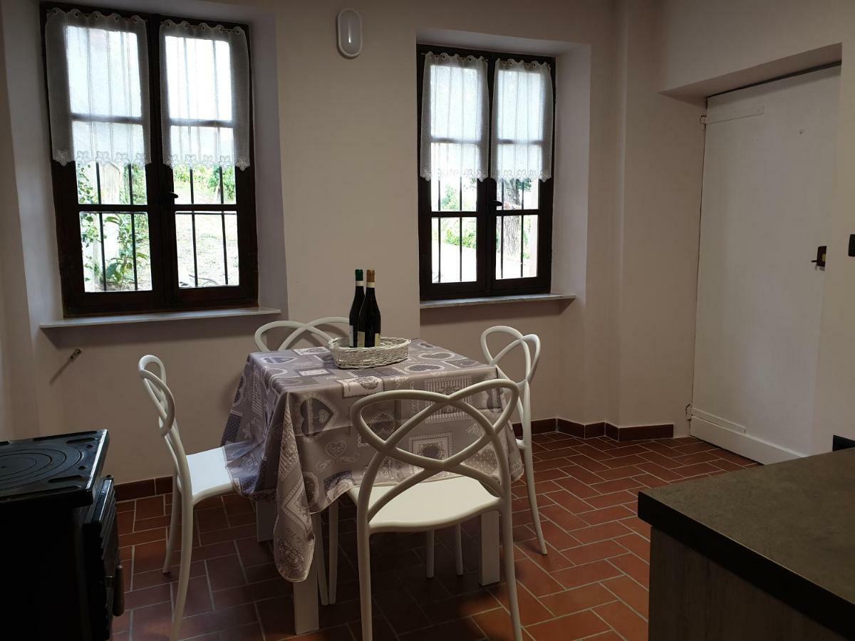 I Grappoli Villa Canelli Buitenkant foto