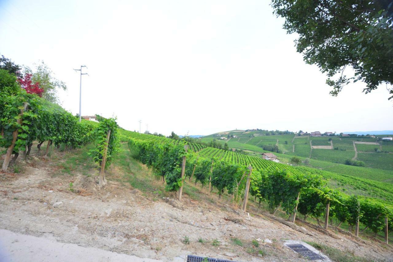 I Grappoli Villa Canelli Buitenkant foto